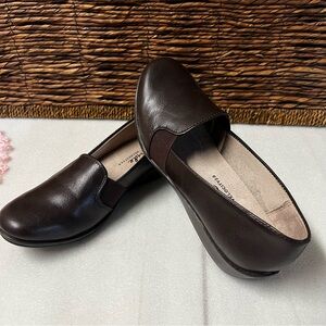 Life Stride Brown Isabella Velocity 2.0 Size 6.5M Memory Foam